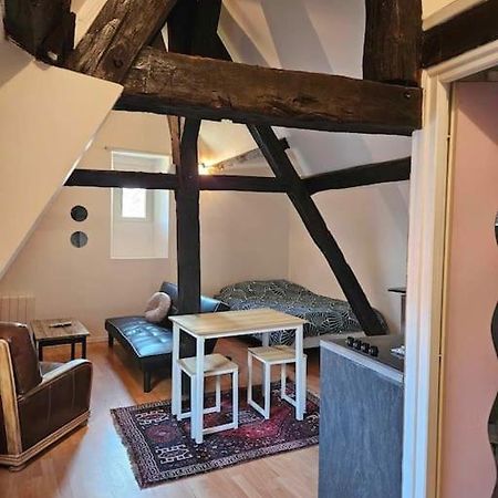 Le Petit Medieval Leilighet Montluçon Eksteriør bilde