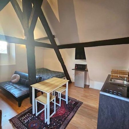 Le Petit Medieval Leilighet Montluçon Eksteriør bilde